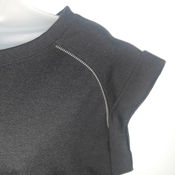 Blouse - Picture 2 of 3